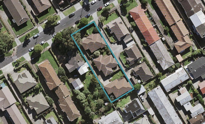 2/11 Turama Road, Royal Oak, Auckland - Carousel 1