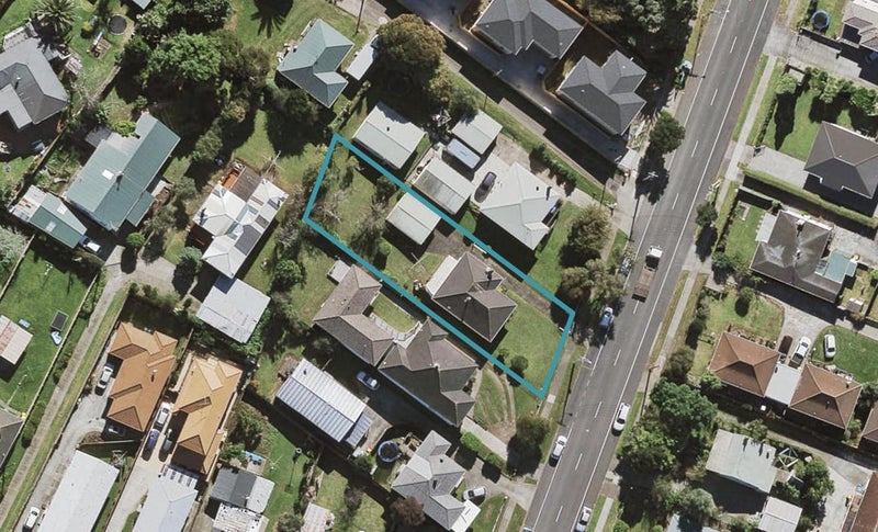 74 Mountain Road, Mangere Bridge, Auckland - Carousel 1