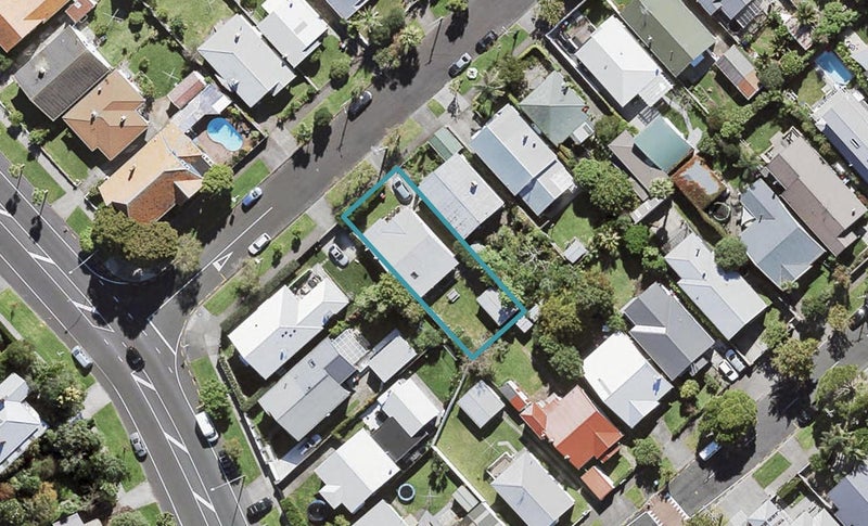 1 Chester Avenue, Westmere, Auckland - Carousel 1
