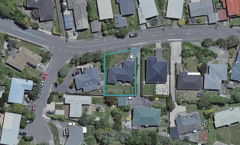 19 Trebann Street, Paparangi, Wellington - Carousel 1