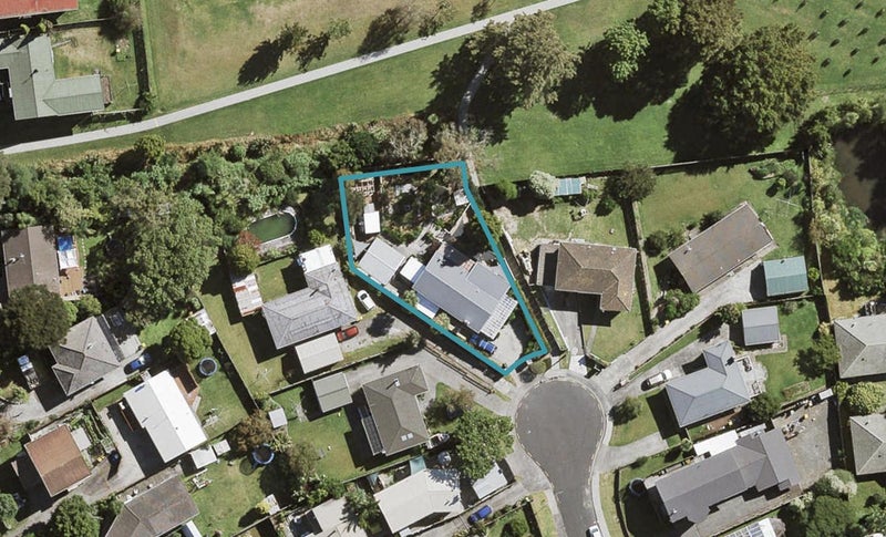 14 Gregg Place, Sunnyvale, Auckland - Carousel 1
