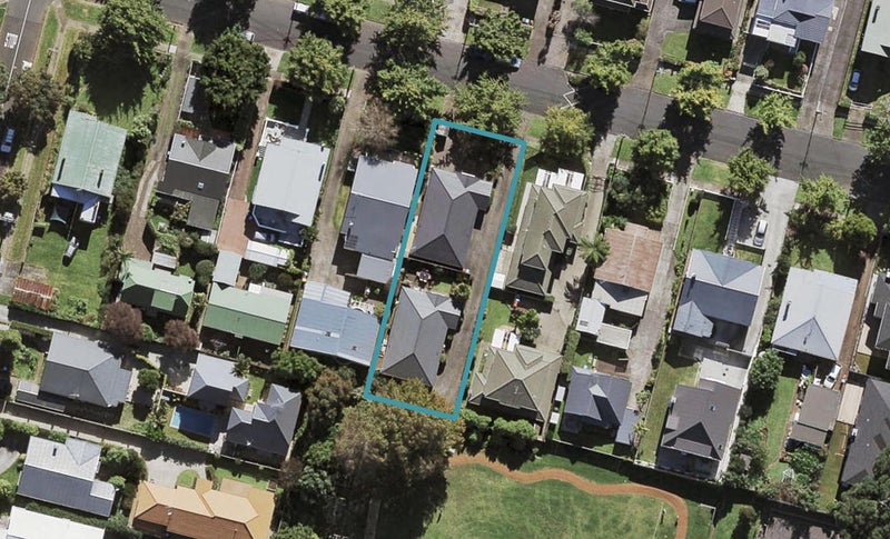 1/16 Beckenham Avenue, Royal Oak, Auckland - Carousel 1