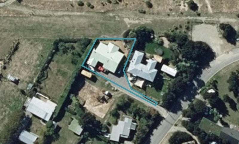 7 Flora Dora Parade, Wanaka - Carousel 1