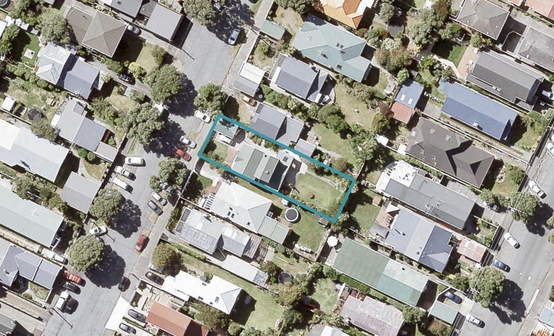35 Tuatoru ST, RONA BAY, EASTBOURNE - Carousel 1