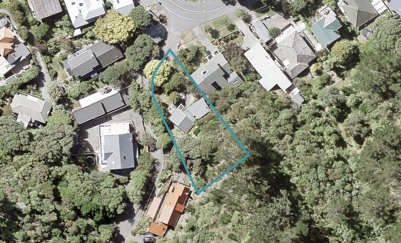 8A Tawa Street, Eastbourne, Lower Hutt - Carousel 1