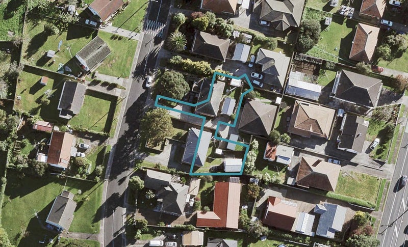12C Burnett Avenue, Mount Roskill, Auckland - Carousel 1