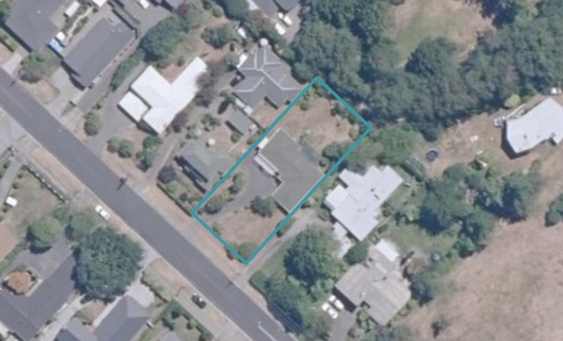 28 Ngamotu Road, Taupo - Carousel 1
