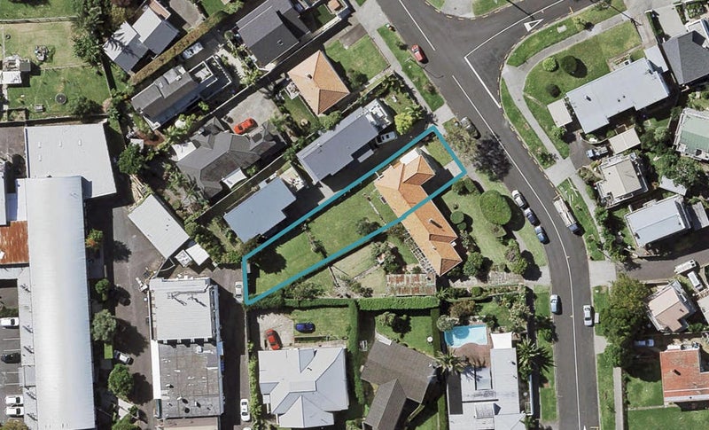 10 Kurahaupo Street, Orakei, Auckland - Carousel 1