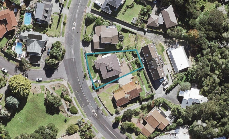 148 Chelsea View Drive, Chatswood, Auckland - Carousel 1