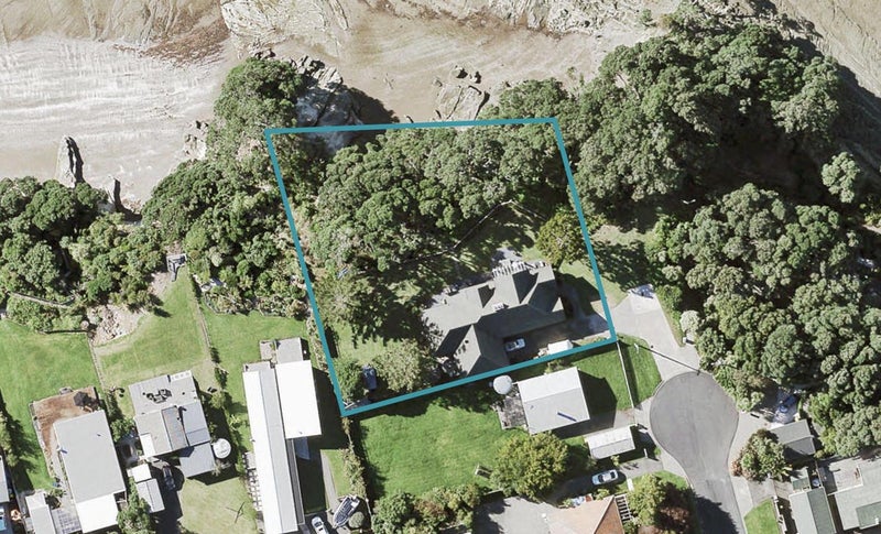 1 Cherrie Road, Beachlands, Auckland - Carousel 1