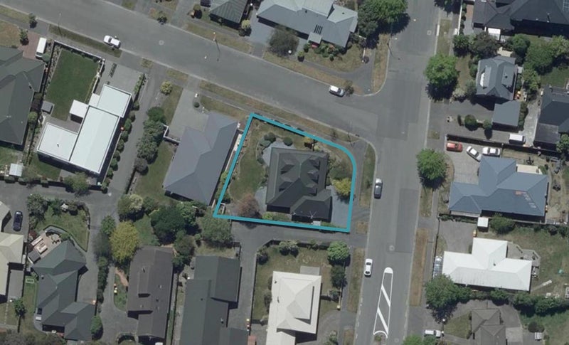 5 Travis Country Drive, Burwood, Christchurch - Carousel 1