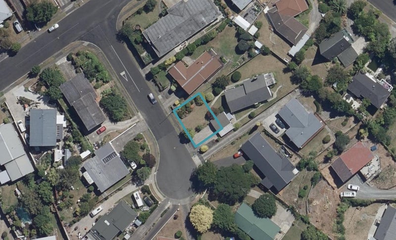 1/5 Beaumaris Place, Dinsdale, Hamilton - Carousel 1