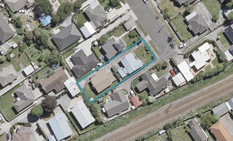 8 Elizabeth Avenue, Heretaunga, Upper Hutt - Carousel 1