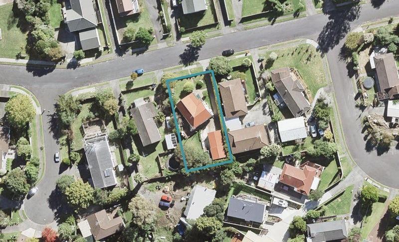 36 Topliss Drive, Northcross, Auckland - Carousel 1