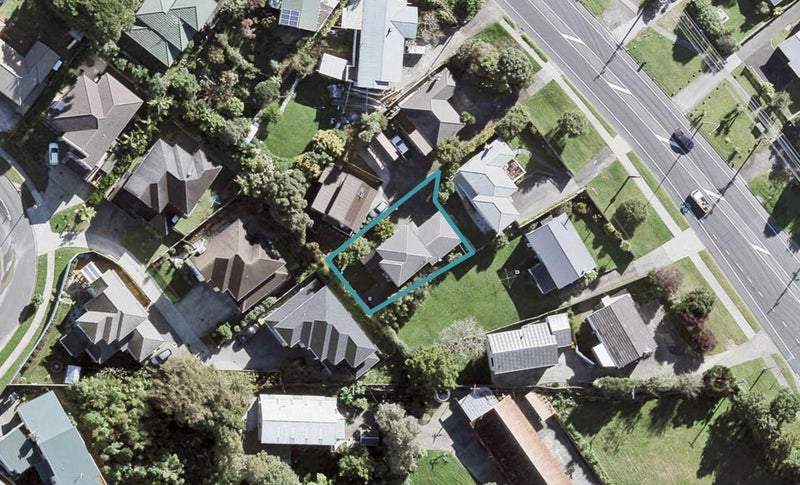 966A East Coast Road, Northcross, Auckland - Carousel 1