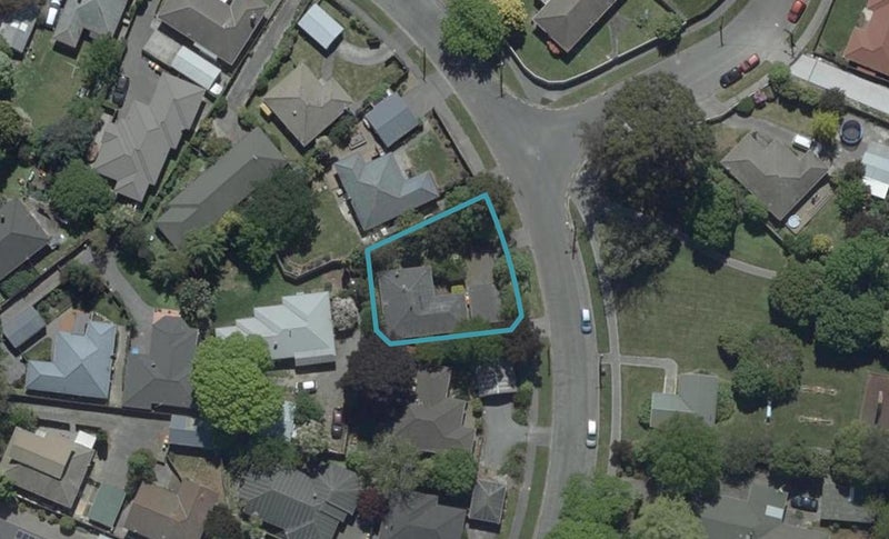 15 Pinehurst Crescent, Russley, Christchurch - Carousel 1