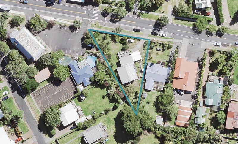 71 Victory Road, Laingholm, Auckland - Carousel 1