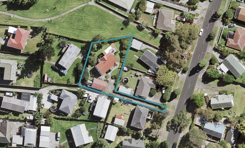 16 Luanda Drive, Ranui, Auckland - Carousel 1