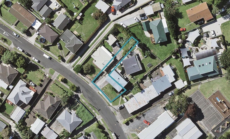 12A Swan Crescent, Pakuranga, Auckland - Carousel 1