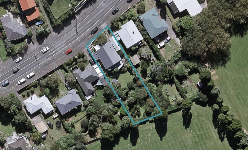 423 St Aubyn Street, Lynmouth, New Plymouth - Carousel 1