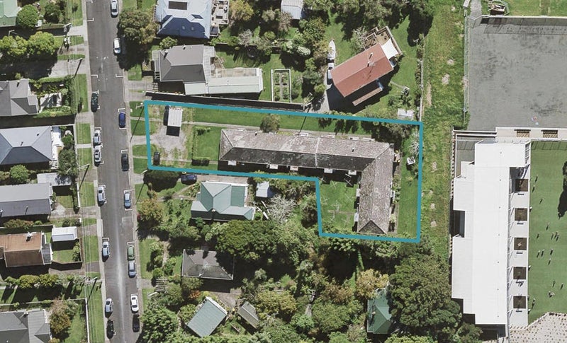 4/15 Gladstone Road, Northcote, Auckland - Carousel 1