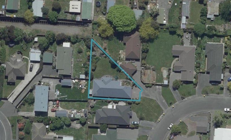42 Regency Crescent, Redwood, Christchurch - Carousel 1