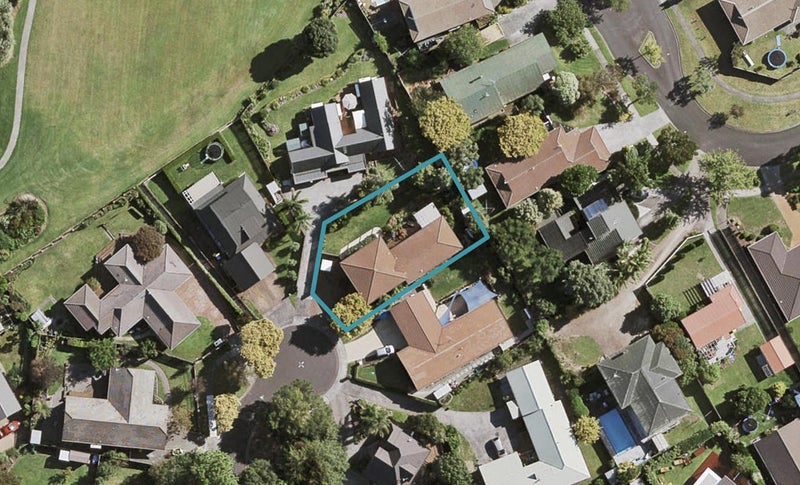 11 Neralee Court, Conifer Grove, Takanini - Carousel 1