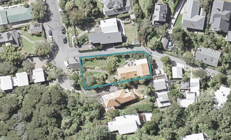 11 Pitoitoi Road, Days Bay, Lower Hutt - Carousel 1
