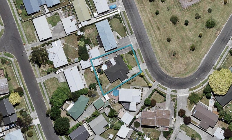 21 Lichfield Crescent, Tamatea, Napier - Carousel 1