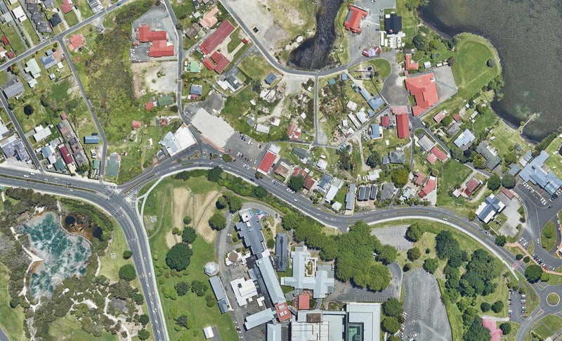 33 Lake Road, Ohinemutu, Rotorua - Carousel 1