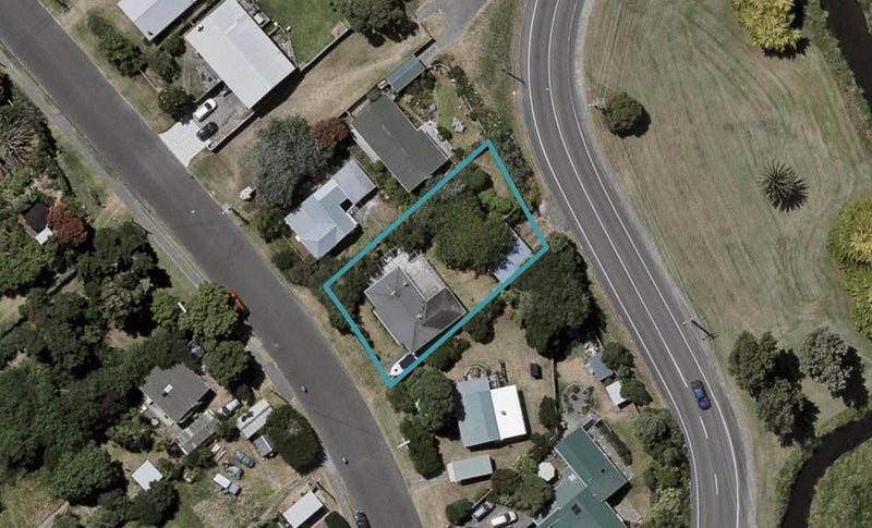 23 Heperi Street, Waikanae Beach, Waikanae - Carousel 1