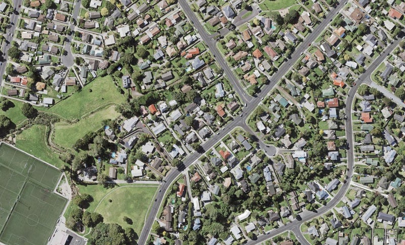 24B Hutchinsons Road, Bucklands Beach, Auckland - Carousel 1