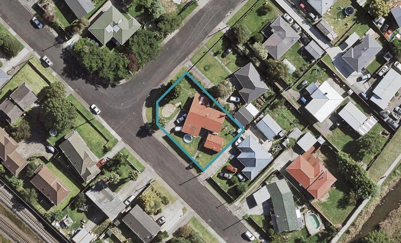 68 Ferguson Street, Manurewa East, Auckland - Carousel 1