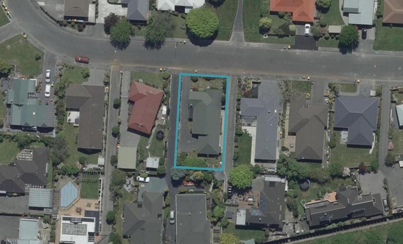82 Regency Crescent, Redwood, Christchurch - Carousel 1