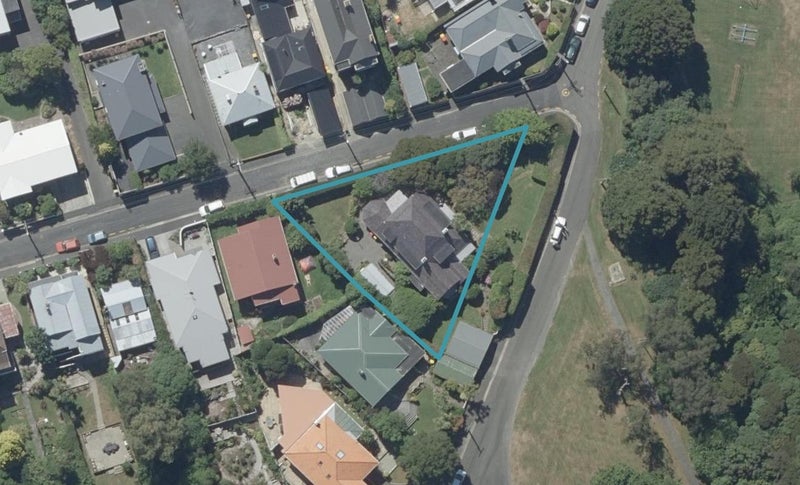 12 Stonelaw Terrace, Maori Hill, Dunedin - Carousel 1
