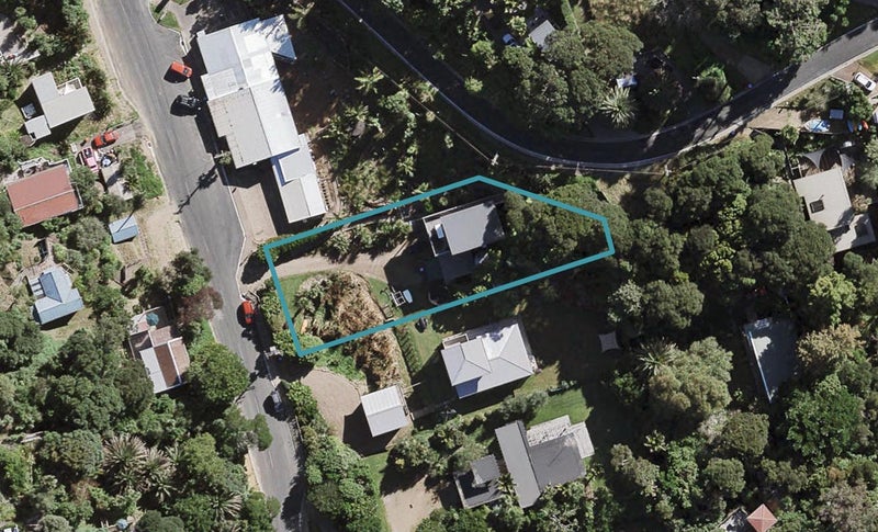 37 Palm Road, Palm Beach, Waiheke Island - Carousel 1