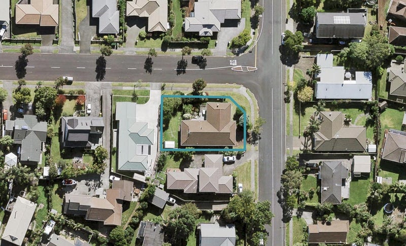 111 Marina View Drive, West Harbour, Auckland - Carousel 1