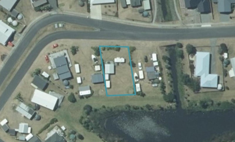 25 Motukorure Parade, Cooks Beach - Carousel 1