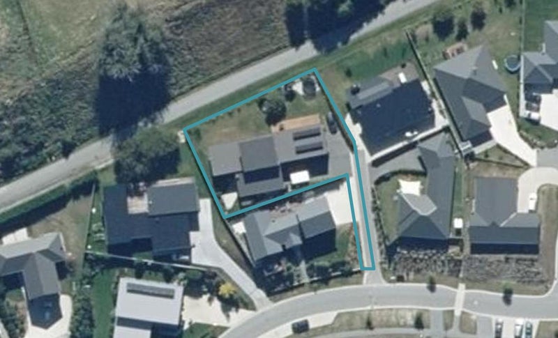 17 Oxfordshire Avenue, Lower Shotover, Queenstown - Carousel 1