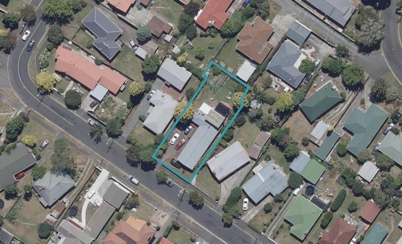 14 Aurora Terrace, Hillcrest, Hamilton - Carousel 1