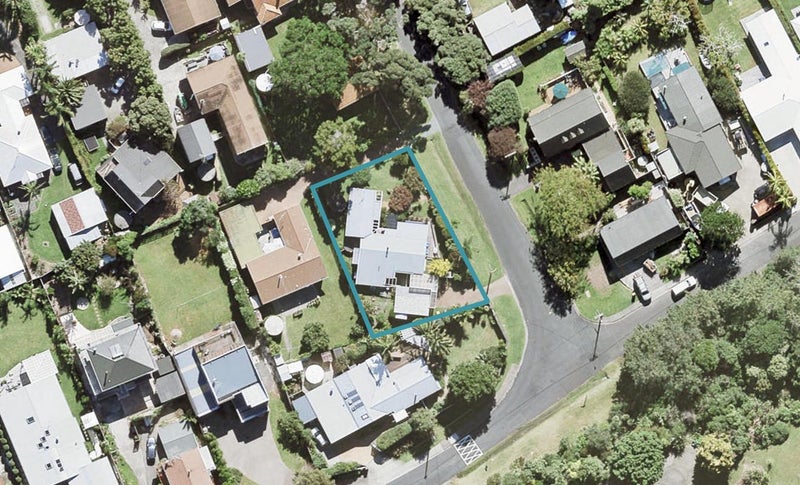 2 Cross Street, Manly, Whangaparaoa - Carousel 1