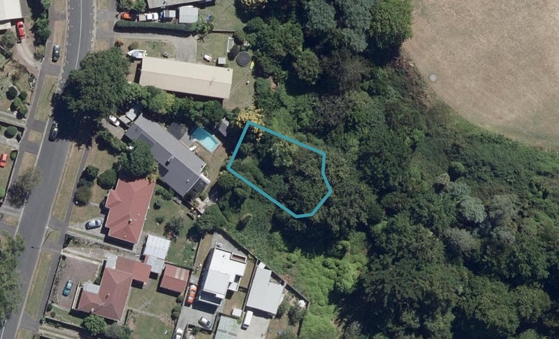 13 Kawakawa Place, Hillcrest, Hamilton - Carousel 1