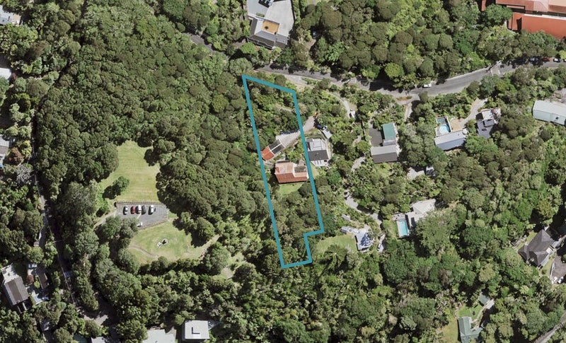 18 Kohu Road, Titirangi, Auckland - Carousel 1