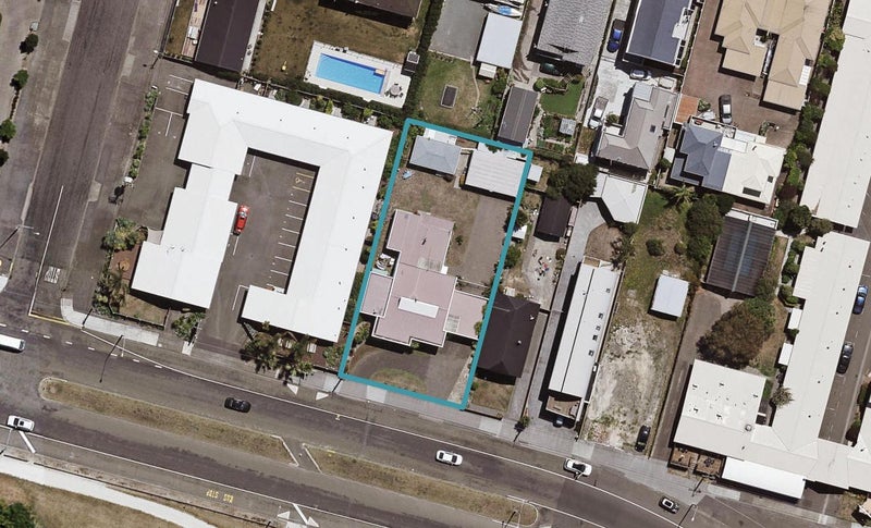 25 Meeanee Quay, Westshore, Napier - Carousel 1