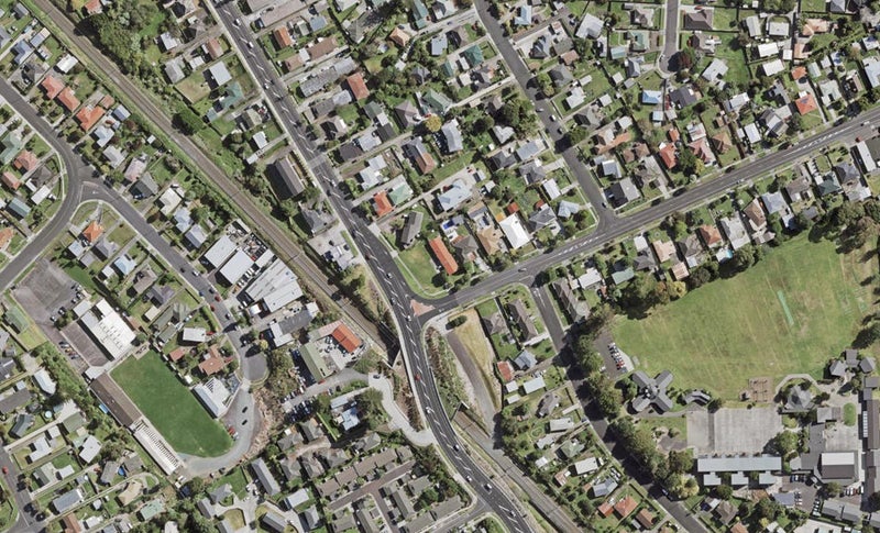 2/2 Myers Road, Manurewa East, Auckland - Carousel 1