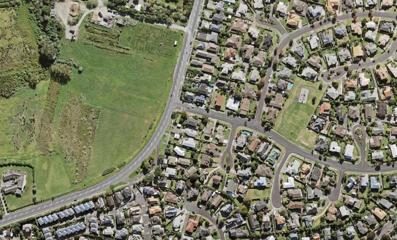 1 Westpark Drive, West Harbour, Auckland - Carousel 1