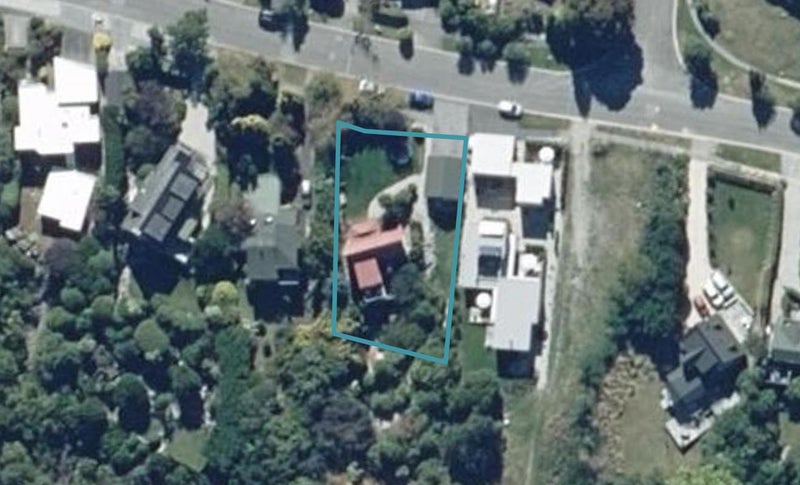 50 Cedar Drive, Kelvin Heights, Queenstown - Carousel 1
