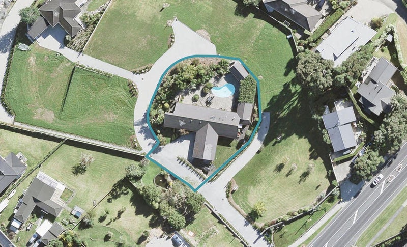 8 Ridgeview Close, Red Beach, Whangaparāoa - Carousel 1