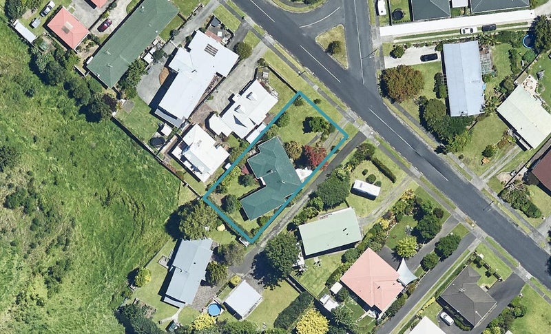52 The Drive, Brookfield, Tauranga - Carousel 1