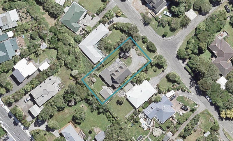 21 Foster Crescent, Belmont, Lower Hutt - Carousel 1